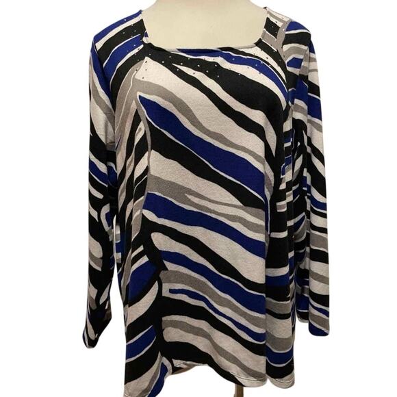 TanJay Long Sleeve Tunic Sweater Royal Blue, Black, White, With Silver Studes - Picture 3 of 6
